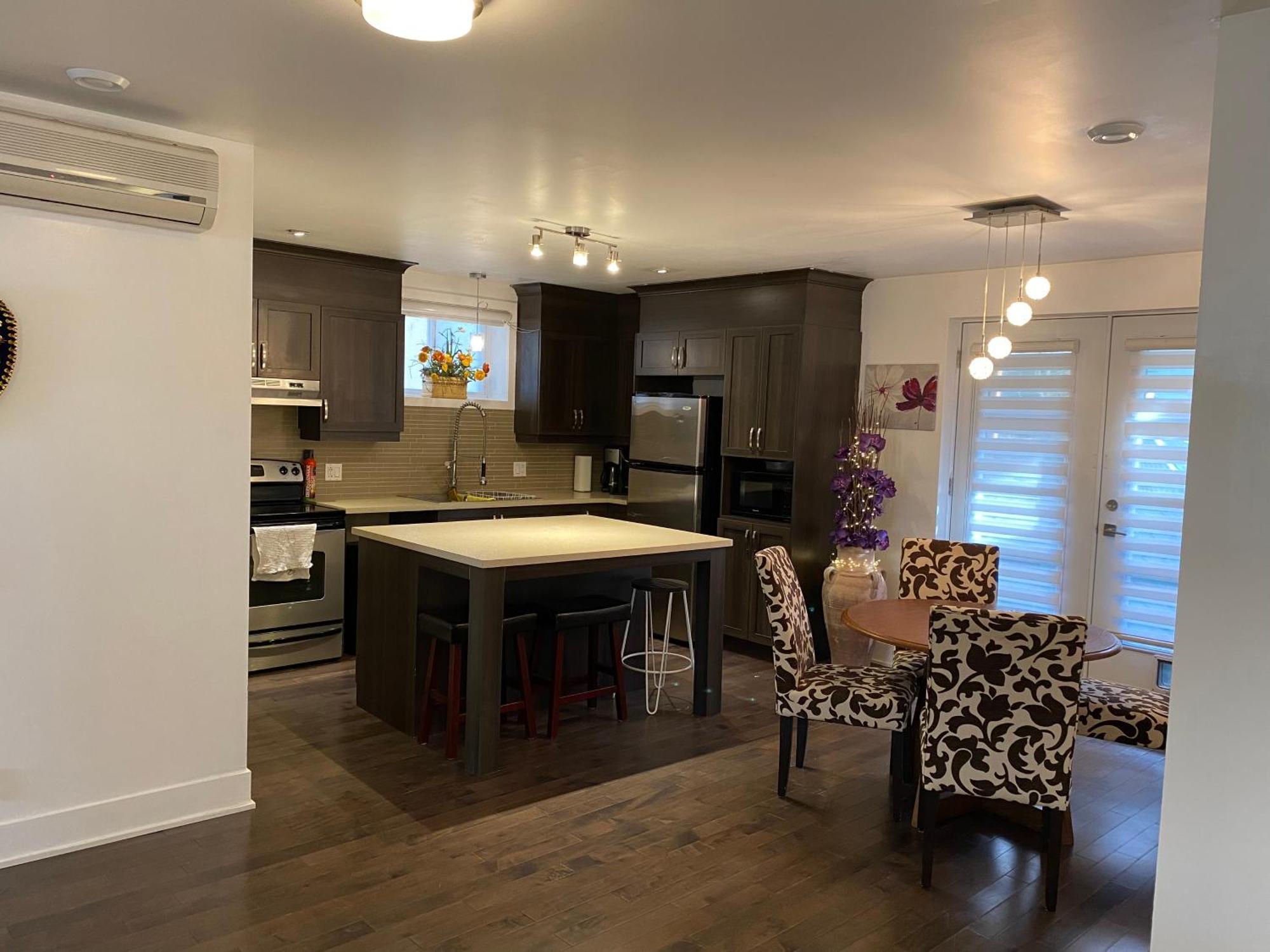 Beautiful Private Full Condo Brossard Exterior photo